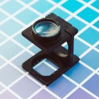 Magnifier on a color scale